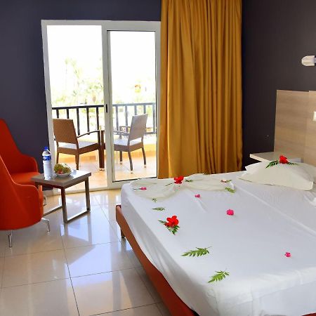 Eden Star Resort Зарзіс Екстер'єр фото